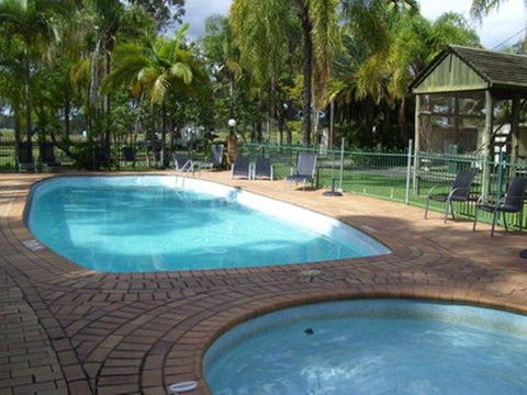 Glenwood Tourist Park & Motel - Hotel Accommodation 3