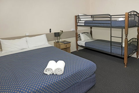 Banjo Paterson Inn - Hotel Accommodation 11
