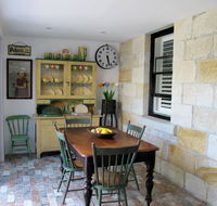 Apple Tree Cottage - Hotel Accommodation