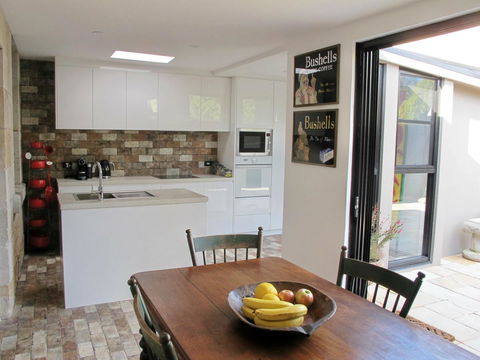Apple Tree Cottage - Hotel Accommodation 4