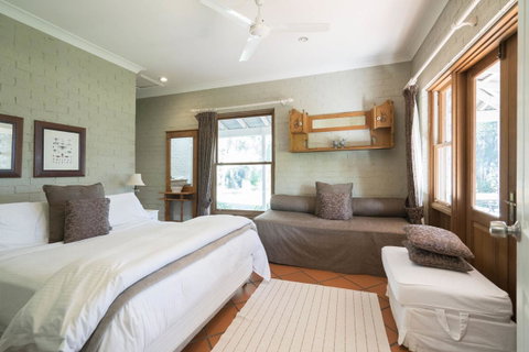 Thistle Hill Guesthouse - Walk To Many Wineries And Restaurants - Hotel Accommodation 35