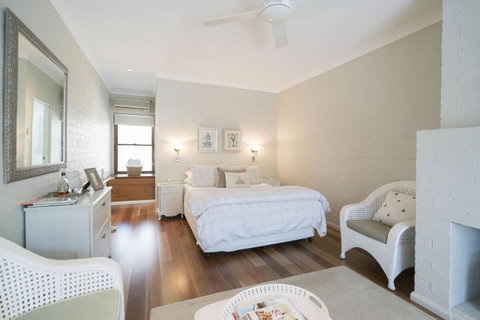 Thistle Hill Guesthouse - Walk To Many Wineries And Restaurants - Hotel Accommodation 43