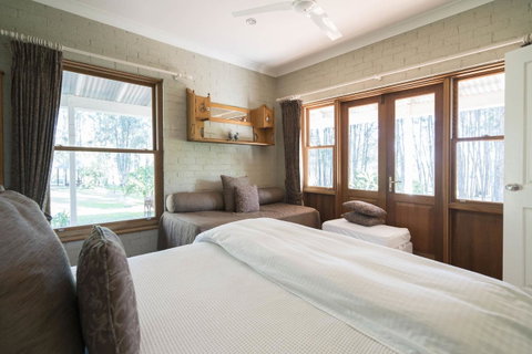 Thistle Hill Guesthouse - Walk To Many Wineries And Restaurants - Hotel Accommodation 37