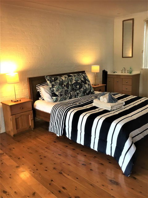 Yigala House - Hotel Accommodation 24