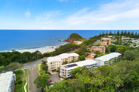 Flynns Beach Resort - Hotel Accommodation 5