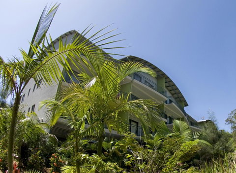 Flynns Beach Resort - Hotel Accommodation 6