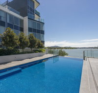 Accommodate Canberra - Lakefront - Hotel Accommodation