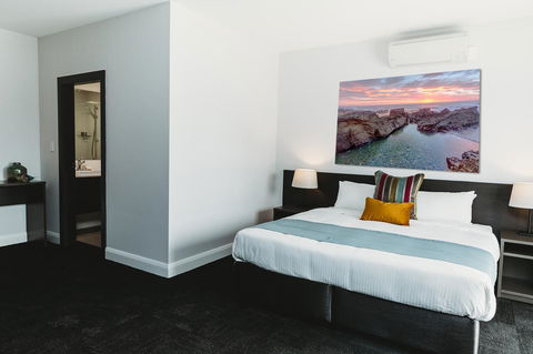 Coniston Hotel Wollongong - Hotel Accommodation 2