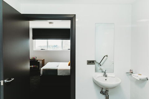 Coniston Hotel Wollongong - Hotel Accommodation 27