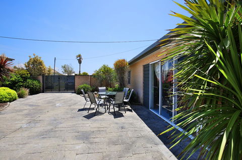 Neptune I Absolute Beachfront I Stunning Views - Hotel Accommodation 28