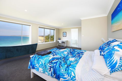 Neptune I Absolute Beachfront I Stunning Views - Hotel Accommodation 11