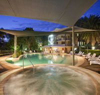 Ramada Resort by Wyndham Flynns Beach - Hotel Accommodation