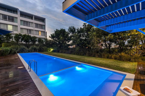Oaks Nelson Bay Lure Suites - Hotel Accommodation 11