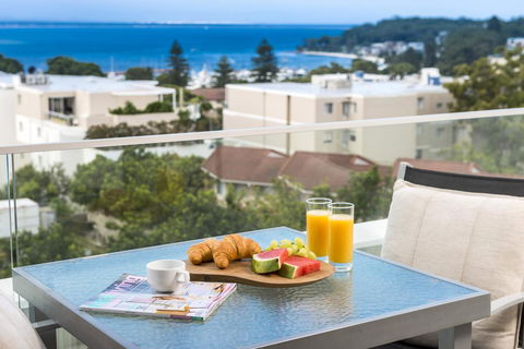 Oaks Nelson Bay Lure Suites - Hotel Accommodation 6