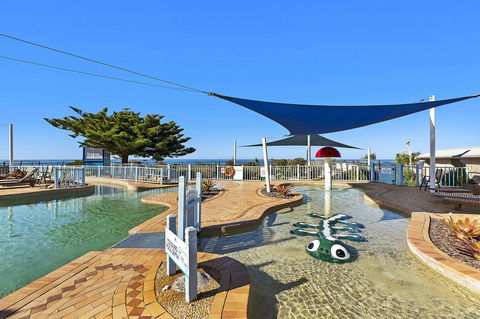 Blue Lagoon Beach Resort - Hotel Accommodation 7