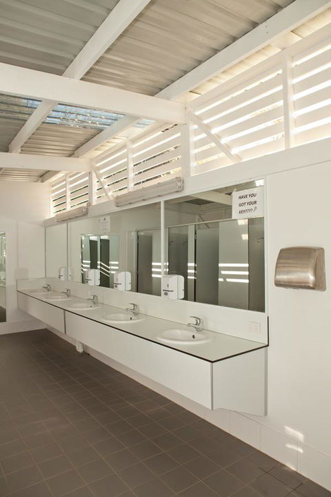 Blue Lagoon Beach Resort - Hotel Accommodation 20