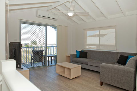 Blue Lagoon Beach Resort - Hotel Accommodation 25