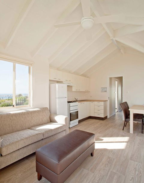 Blue Lagoon Beach Resort - Hotel Accommodation 31