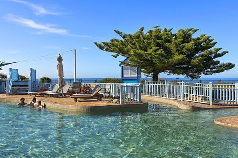 Blue Lagoon Beach Resort - Hotel Accommodation 4