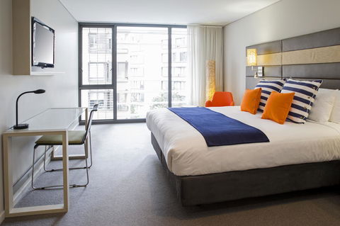 Novotel Newcastle Beach - Hotel Accommodation 9