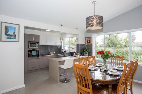 Armidale Cottage - House 2 - Hotel Accommodation 18