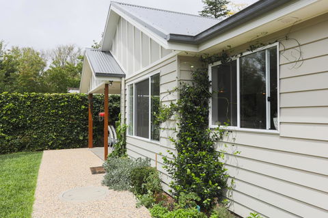 Armidale Cottage - House 2 - Hotel Accommodation 2