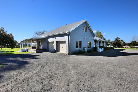 Terara Riverside Retreat - Hotel Accommodation 43