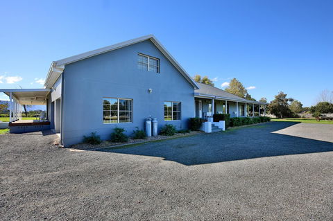 Terara Riverside Retreat - Hotel Accommodation 42