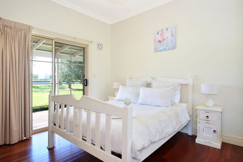 Terara Riverside Retreat - Hotel Accommodation 14