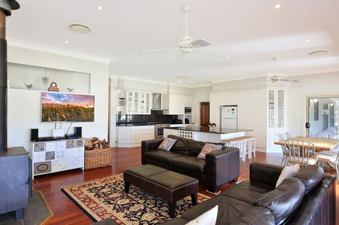 Terara Riverside Retreat - Hotel Accommodation 6