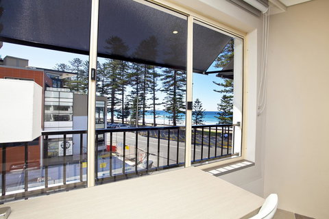 Manly Paradise Motel & Apartments - Hotel Accommodation 10