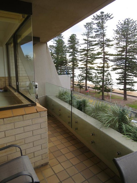Manly Paradise Motel & Apartments - Hotel Accommodation 40