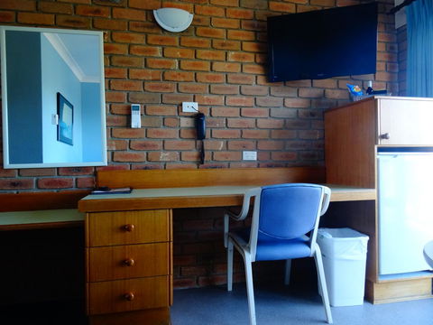Sapphire Waters Motor Inn - Hotel Accommodation 28