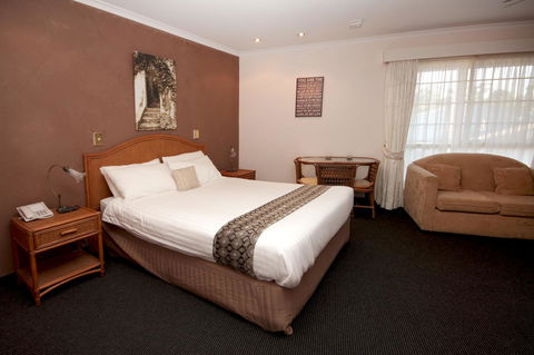 Sapphire Waters Motor Inn - Hotel Accommodation 8