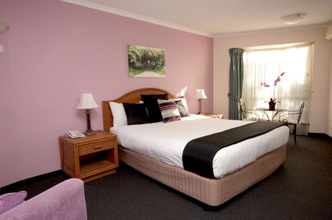 Sapphire Waters Motor Inn - Hotel Accommodation 4