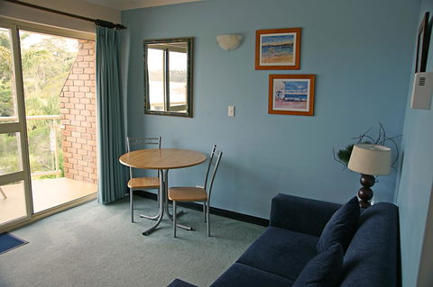 Sapphire Waters Motor Inn - Hotel Accommodation 41