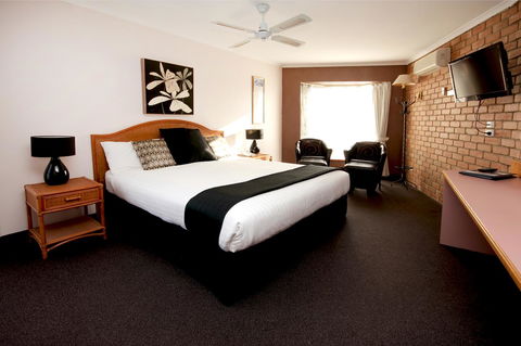 Sapphire Waters Motor Inn - Hotel Accommodation 20