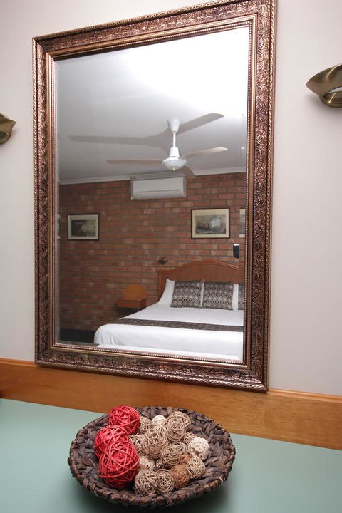 Sapphire Waters Motor Inn - Hotel Accommodation 15