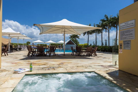 Oaks The Entrance Waterfront Suites - Hotel Accommodation 20