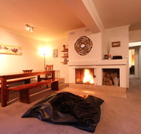 Full Circle Apartments - Hotel Accommodation