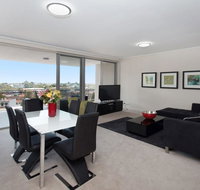 The Junction Palais - Modern and Spacious 2BR Bondi Junction Apartment Close to Everything - Hotel Accommodation