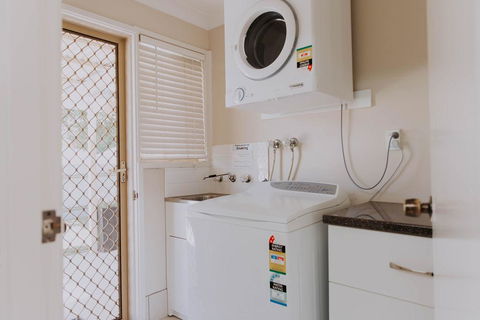 Central Wagga Self Catering Apartment - Hotel Accommodation 12