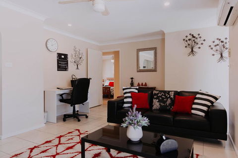 Central Wagga Self Catering Apartment - Hotel Accommodation 0