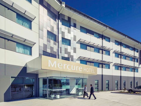 Mercure Newcastle Airport - Hotel Accommodation 0