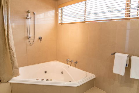 Belmont - Hotel Accommodation 11