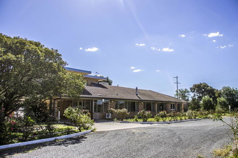 Allonville Gardens Motel - Hotel Accommodation 11