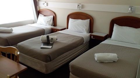 Allonville Gardens Motel - Hotel Accommodation 3