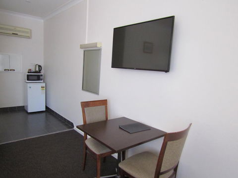 Allonville Gardens Motel - Hotel Accommodation 15