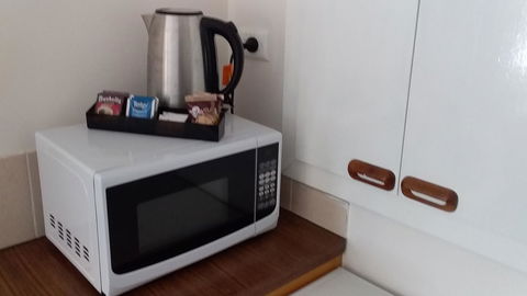 Allonville Gardens Motel - Hotel Accommodation 6