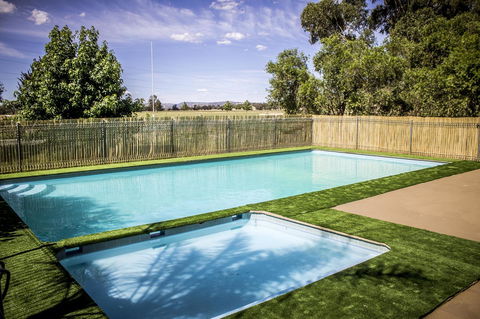 Allonville Gardens Motel - Hotel Accommodation 7